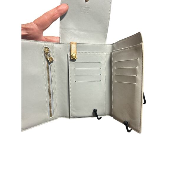 LOUIS VUITTON Monogram Vernis Walker
Wallet Yellow - Picture 5 of 12